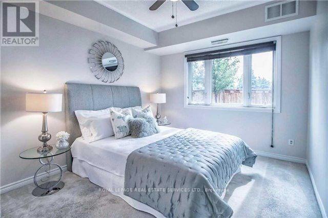 140 - 570 Lolita Gardens, Mississauga, Ontario  L5A 0A1 - Photo 13 - W12537902