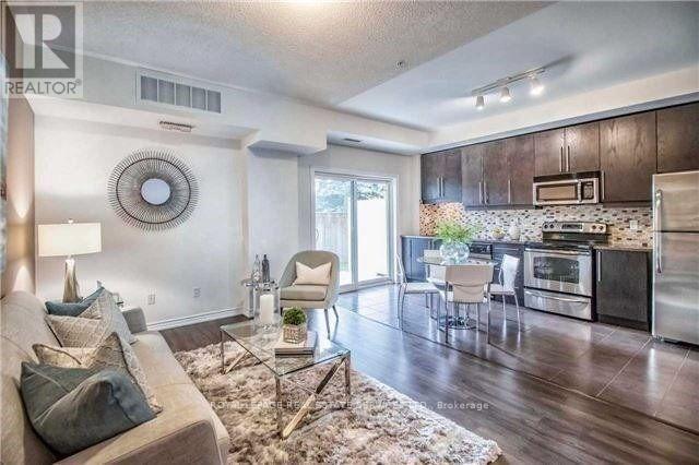 140 - 570 Lolita Gardens, Mississauga, Ontario  L5A 0A1 - Photo 4 - W12537902