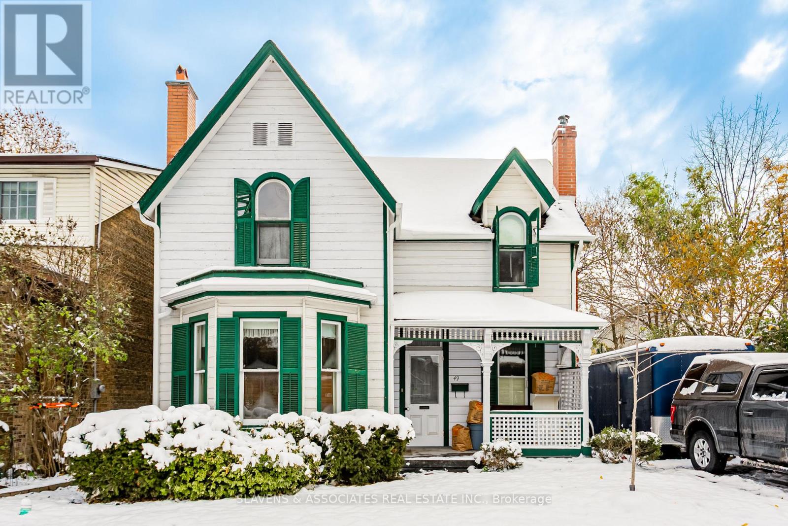 49 QUEENS DRIVE, Toronto, Ontario