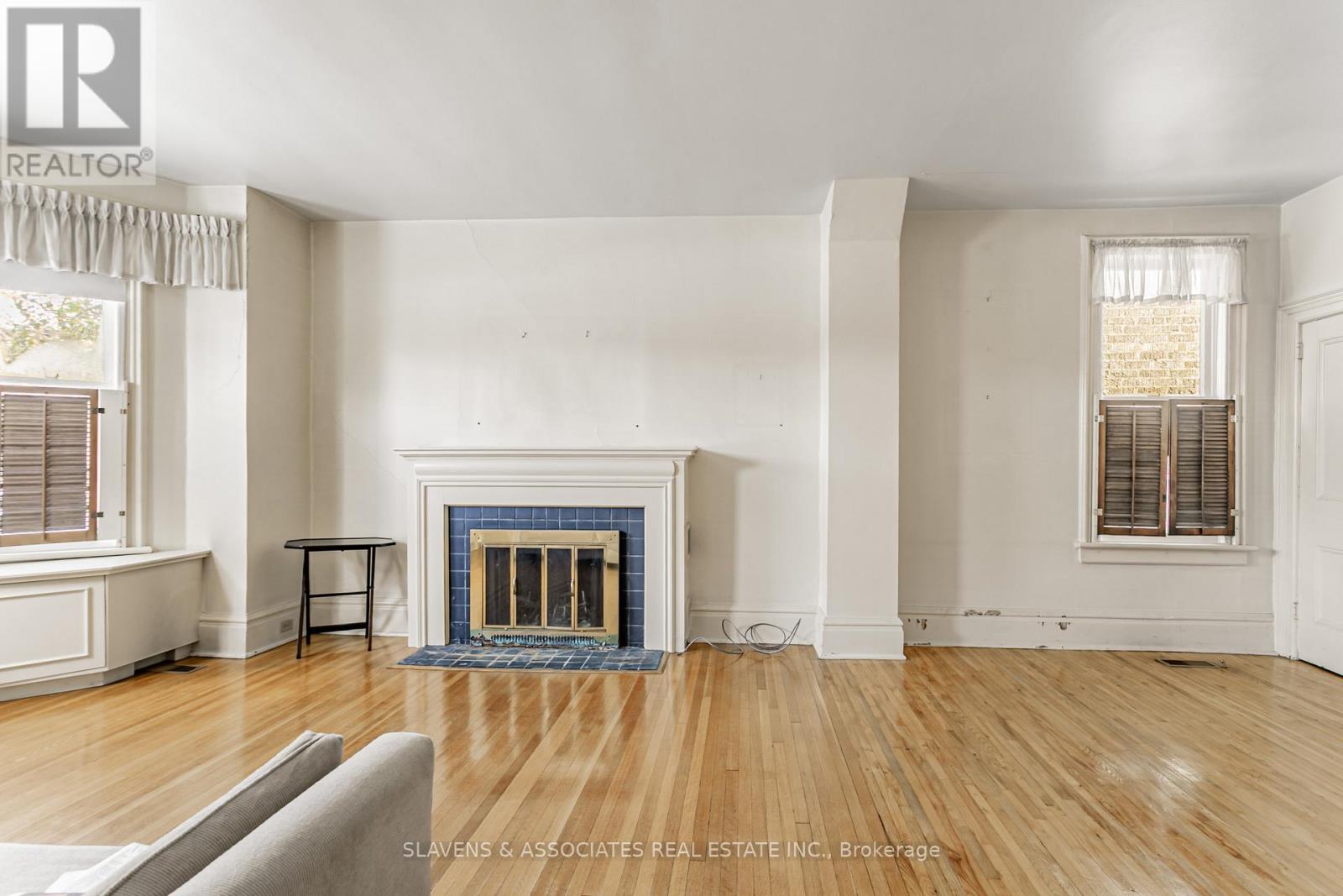 49 Queens Drive, Toronto, Ontario  M9N 2H3 - Photo 12 - W12537938