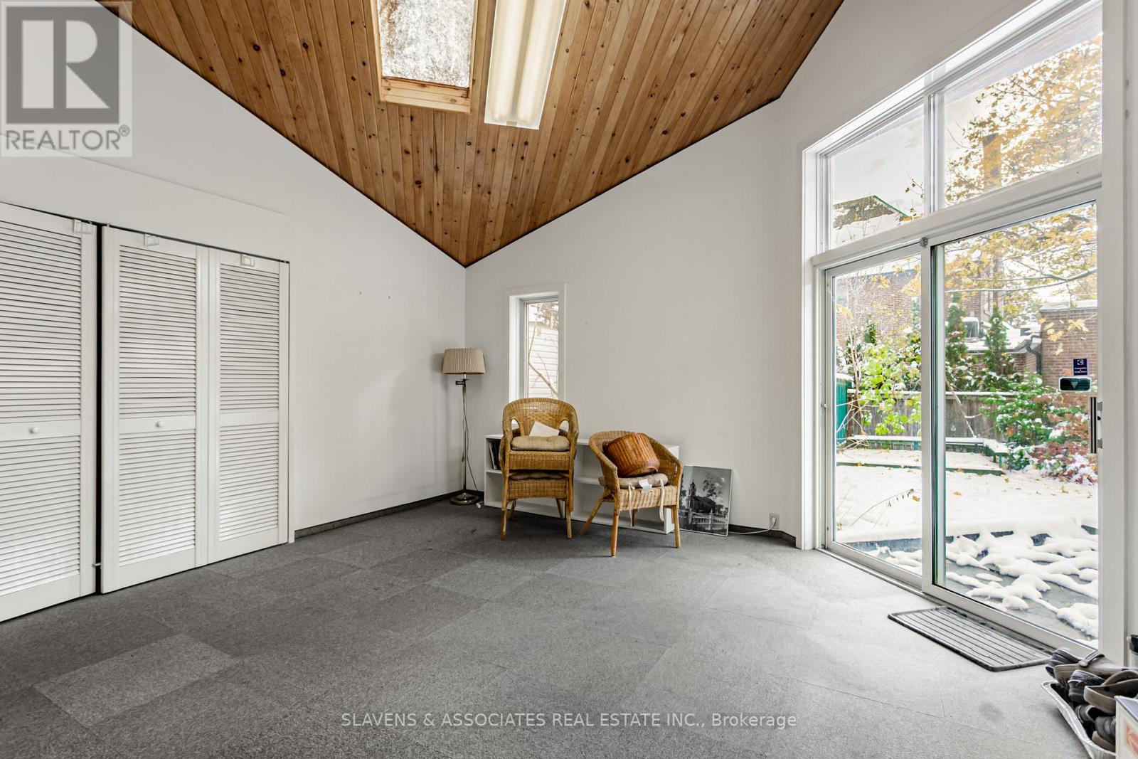 49 Queens Drive, Toronto, Ontario  M9N 2H3 - Photo 19 - W12537938