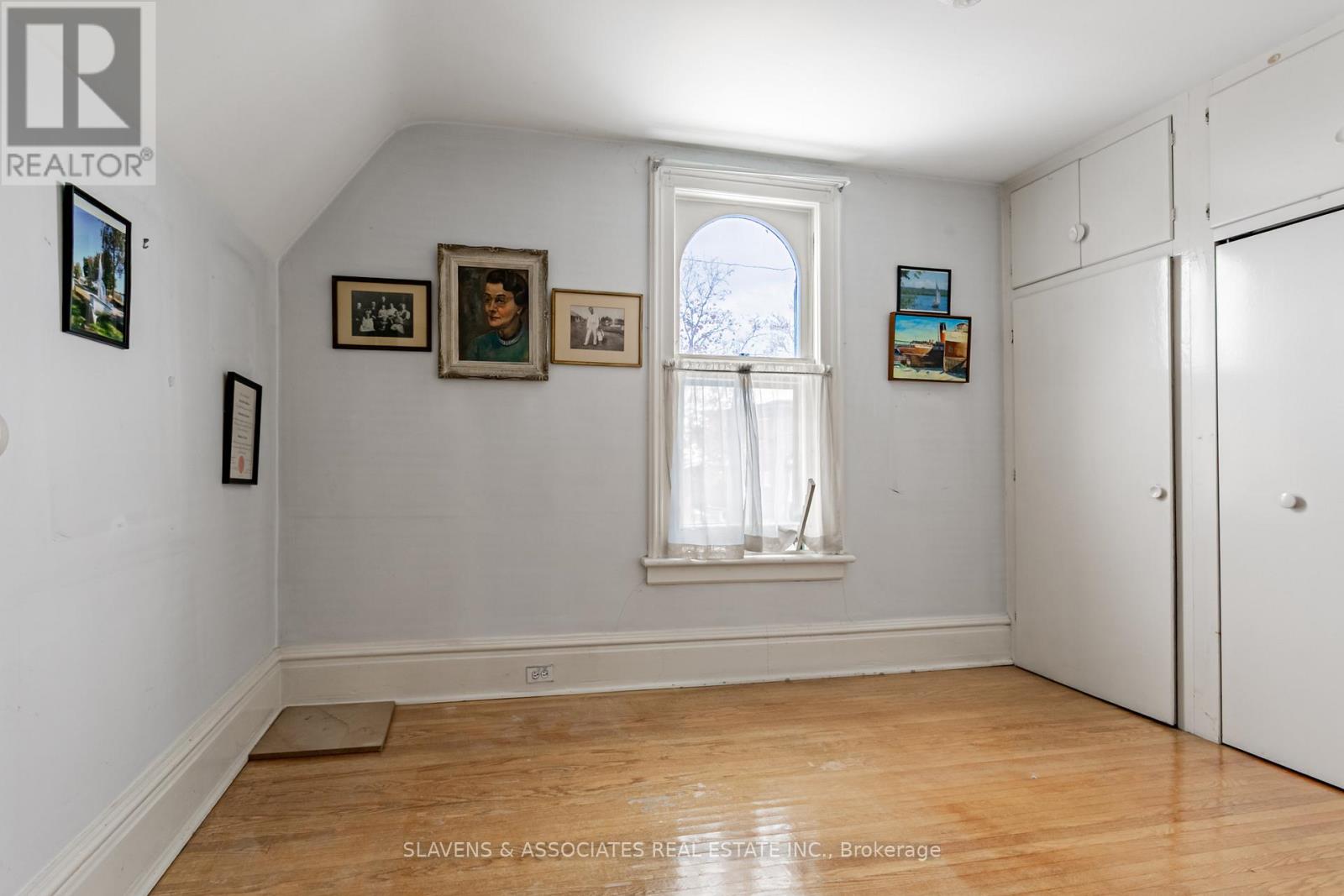 49 Queens Drive, Toronto, Ontario  M9N 2H3 - Photo 26 - W12537938