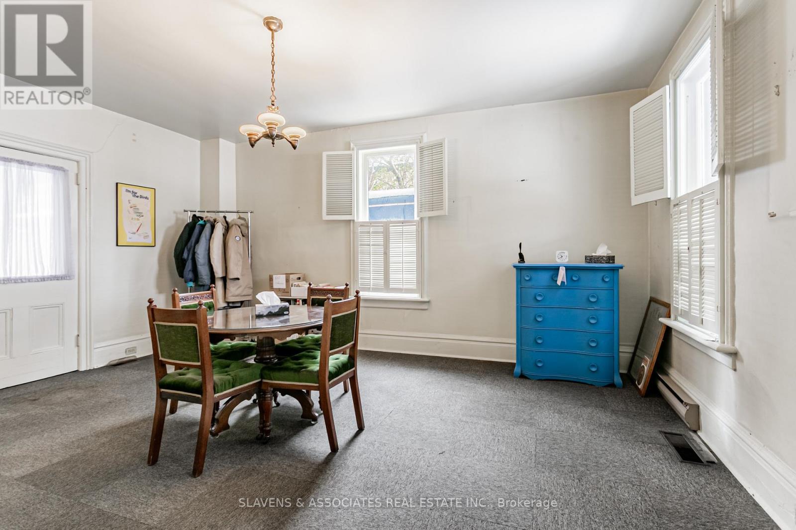 49 Queens Drive, Toronto, Ontario  M9N 2H3 - Photo 5 - W12537938