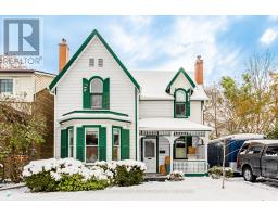 49 QUEENS DRIVE, Toronto, Ontario