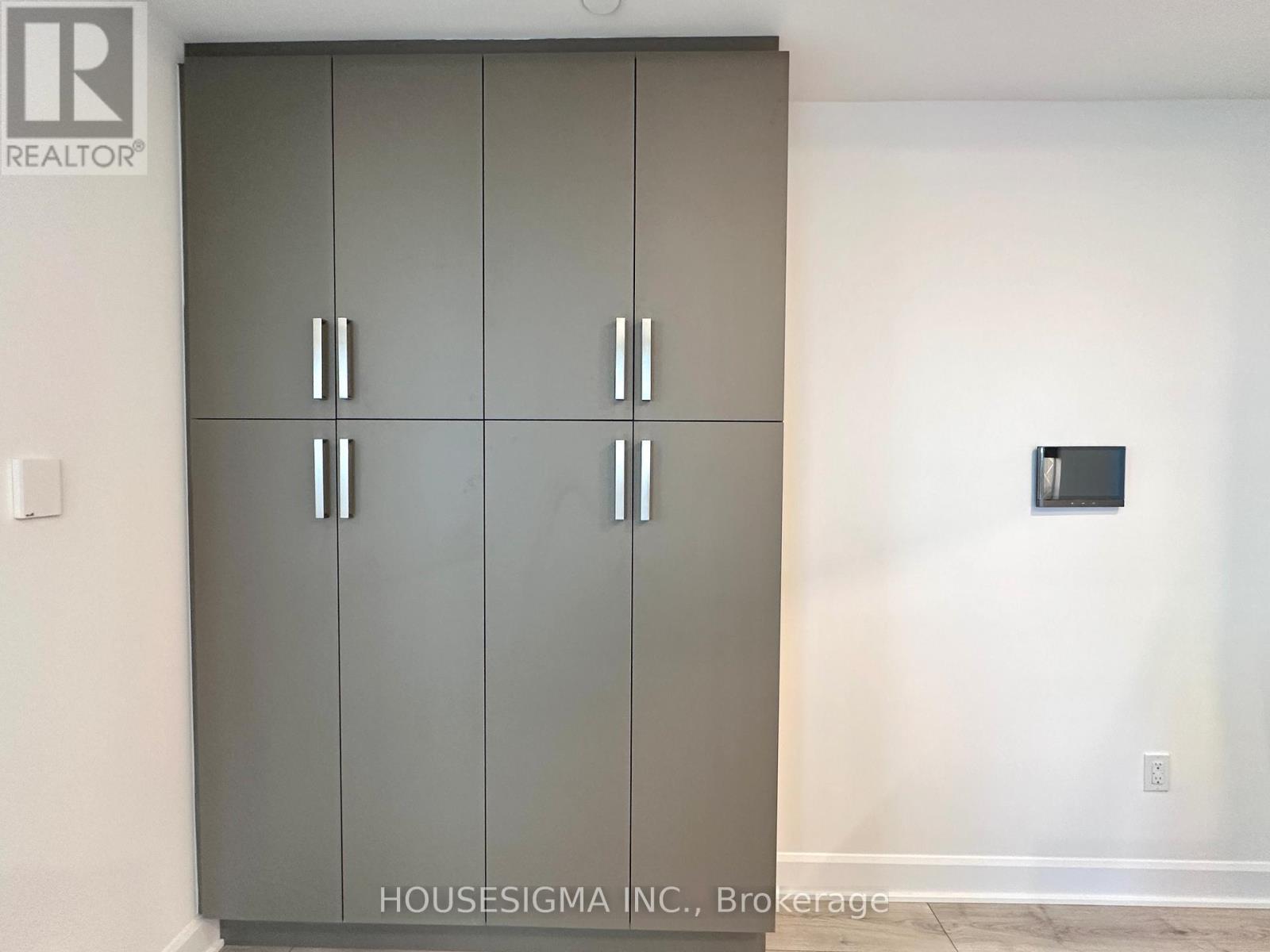 1702 - 3240 William Coltson Avenue, Oakville, Ontario  L6H 8C8 - Photo 18 - W12537958