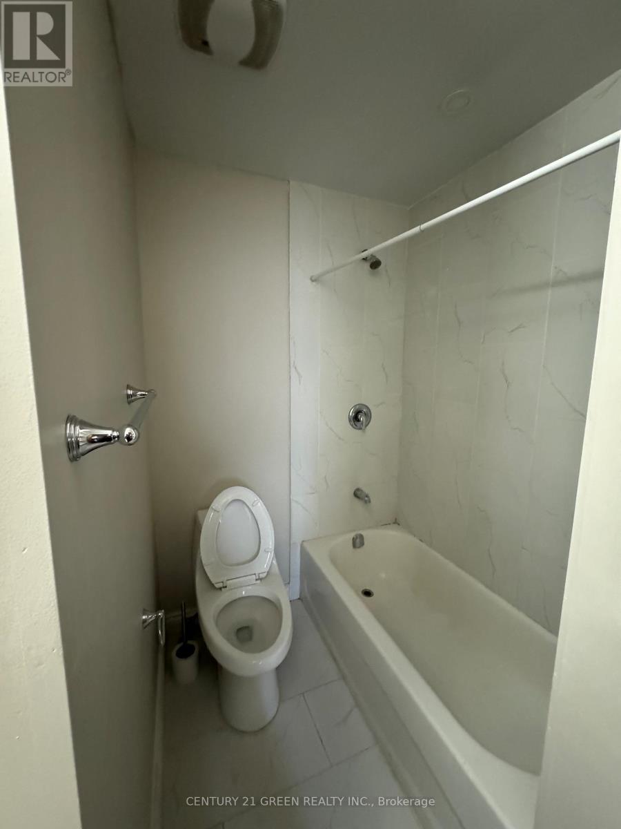 56 Petunias Road Sw, Brampton, Ontario  L6V 3G8 - Photo 15 - W12537992