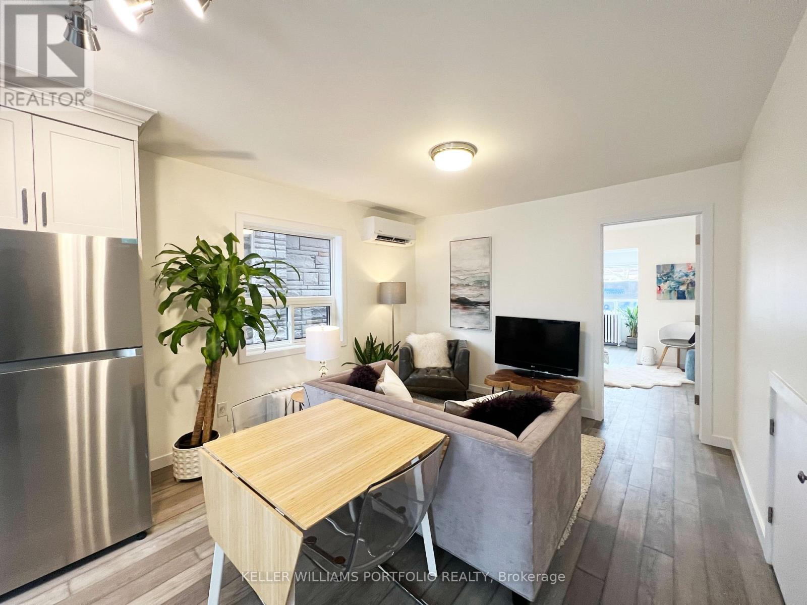 Main - 93 Northland Avenue, Toronto, Ontario  M6N 2E3 - Photo 5 - W12538012