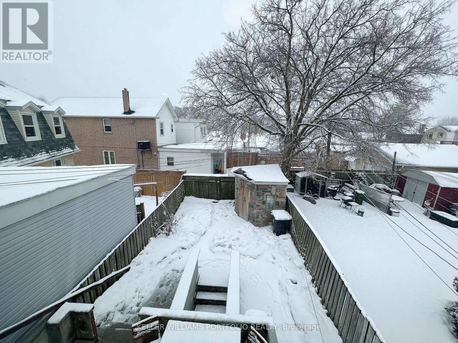 Main - 93 Northland Avenue, Toronto, Ontario  M6N 2E3 - Photo 9 - W12538012