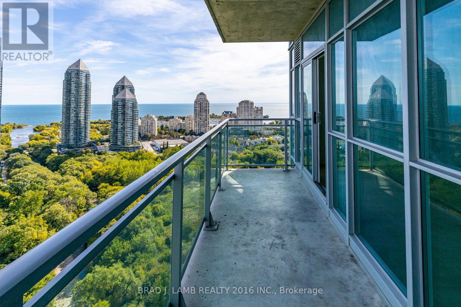 2425 - 165 Legion Road N, Toronto, Ontario  M8Y 0B3 - Photo 15 - W12538030