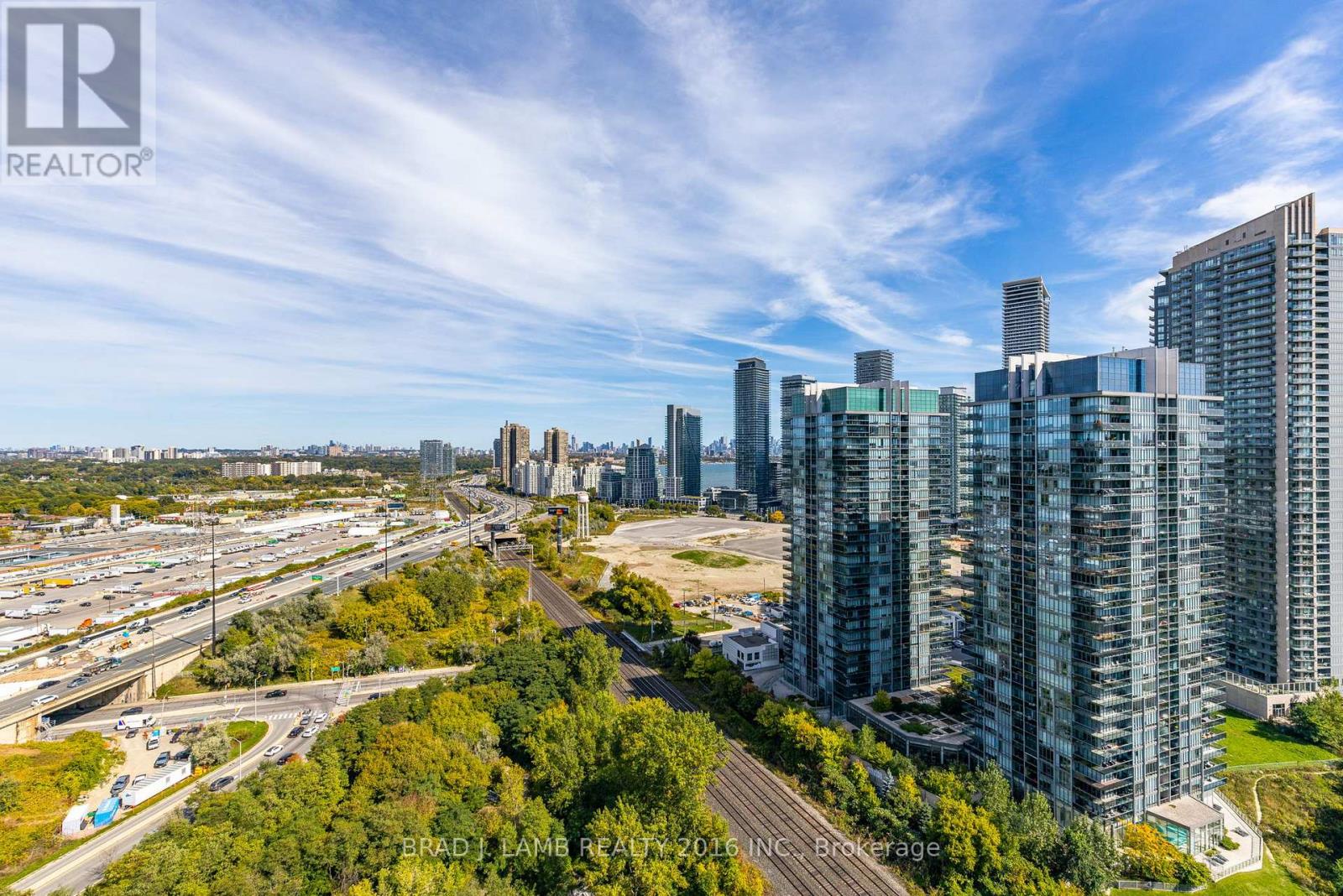 2425 - 165 Legion Road N, Toronto, Ontario  M8Y 0B3 - Photo 16 - W12538030