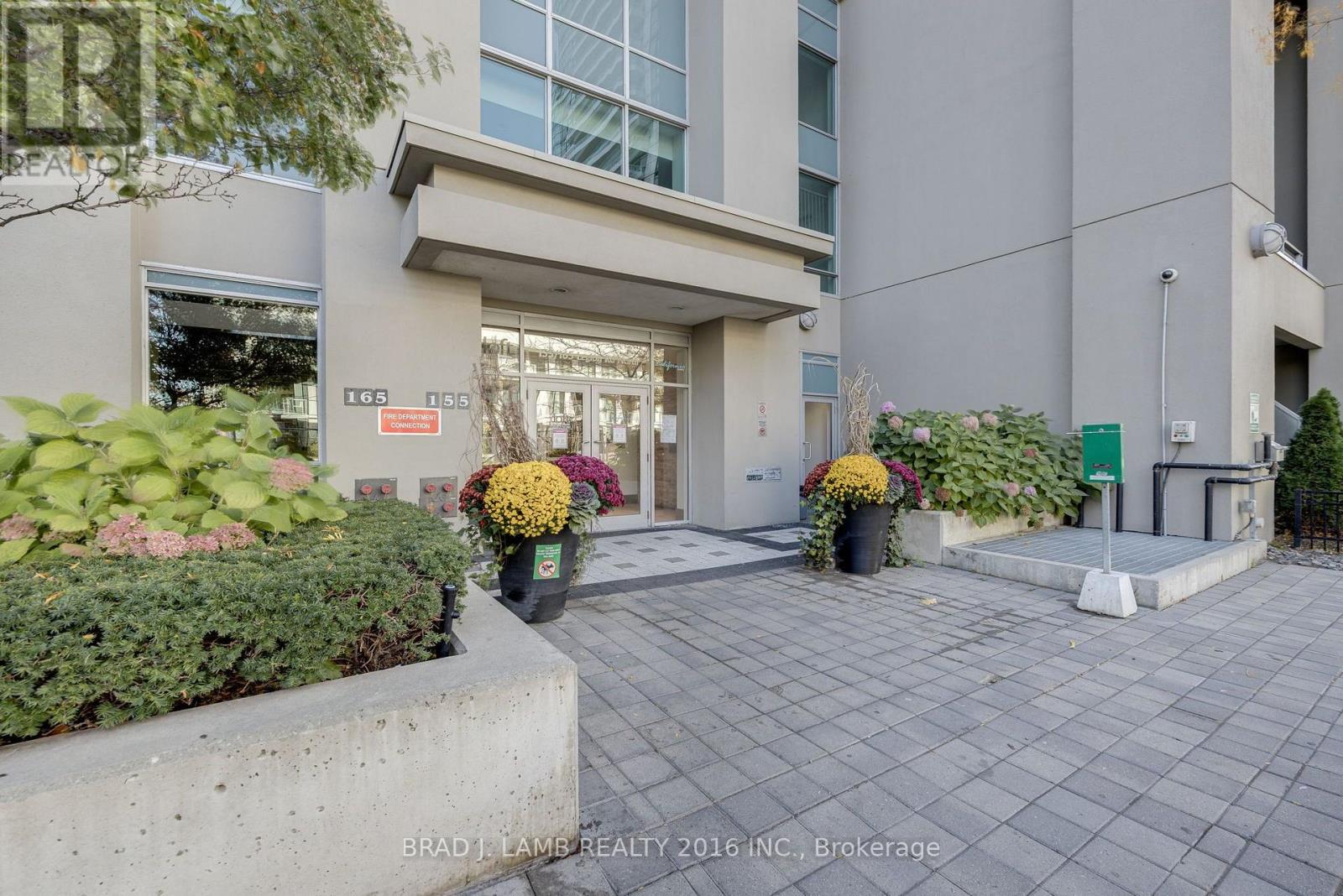 2425 - 165 Legion Road N, Toronto, Ontario  M8Y 0B3 - Photo 2 - W12538030