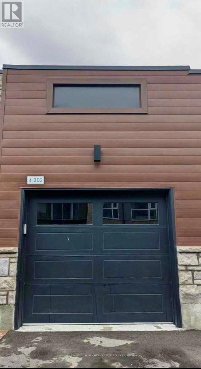 202 - 2393 Bronte Road, Oakville, Ontario  L6M 1P5 - Photo 3 - W12538088