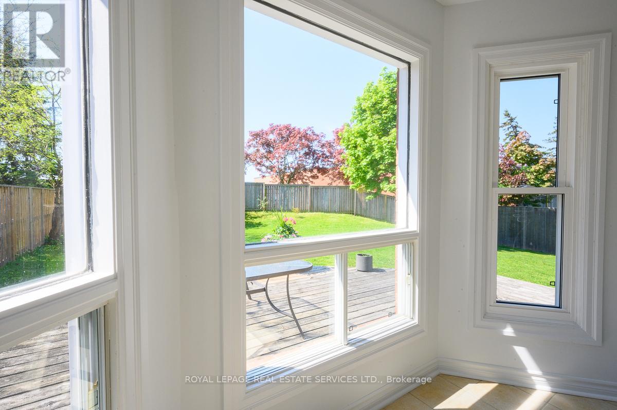 2030 Glenada Crescent, Oakville, Ontario  L6H 4M5 - Photo 14 - W12538090