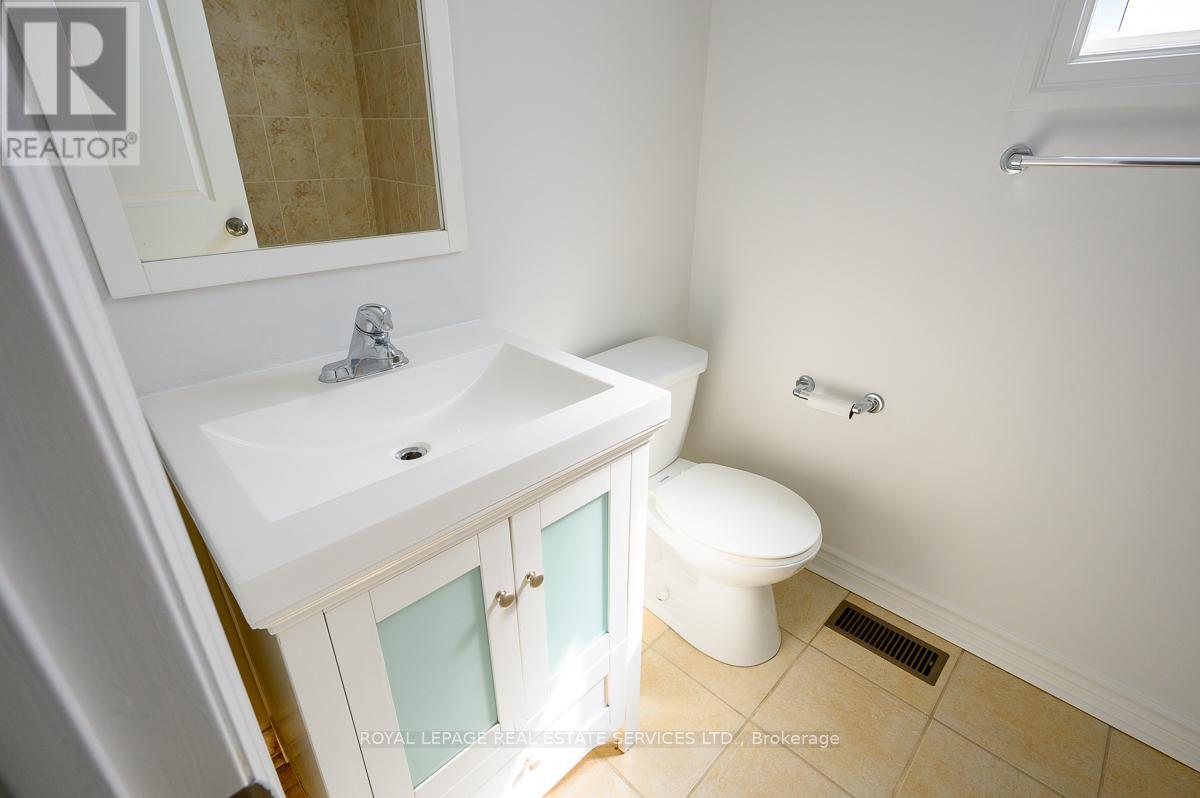 2030 Glenada Crescent, Oakville, Ontario  L6H 4M5 - Photo 21 - W12538090