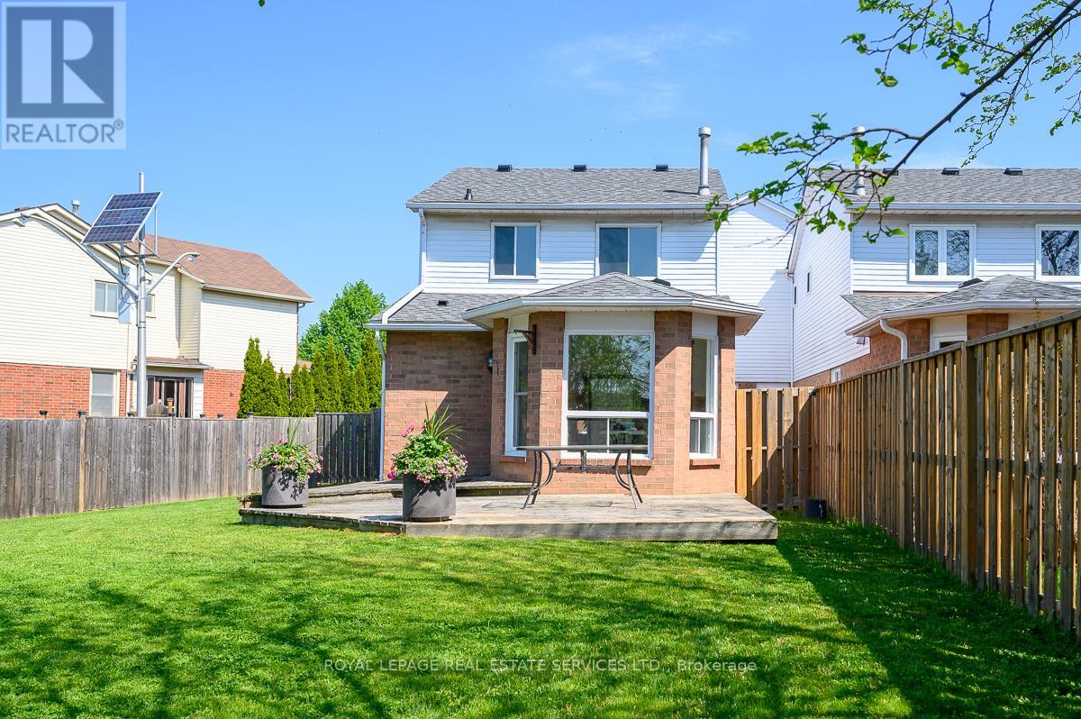 2030 Glenada Crescent, Oakville, Ontario  L6H 4M5 - Photo 27 - W12538090