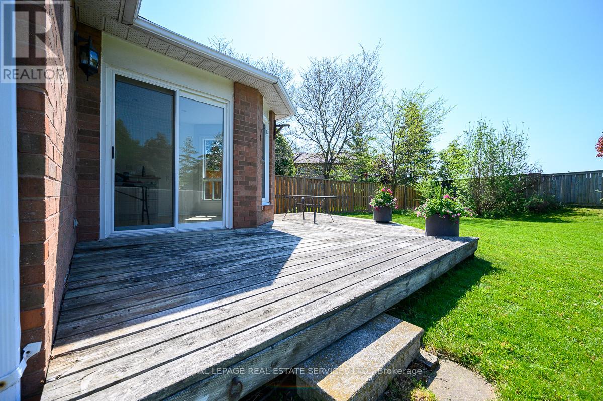 2030 Glenada Crescent, Oakville, Ontario  L6H 4M5 - Photo 28 - W12538090