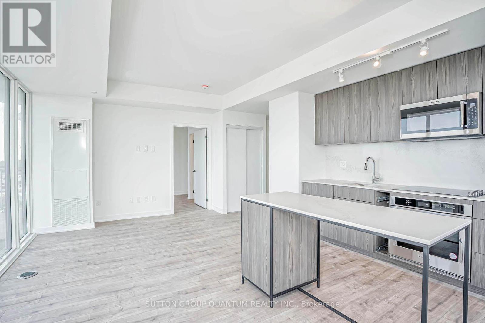 805 - 220 Missinnihe Way, Mississauga, Ontario  L5H 0A9 - Photo 9 - W12538096