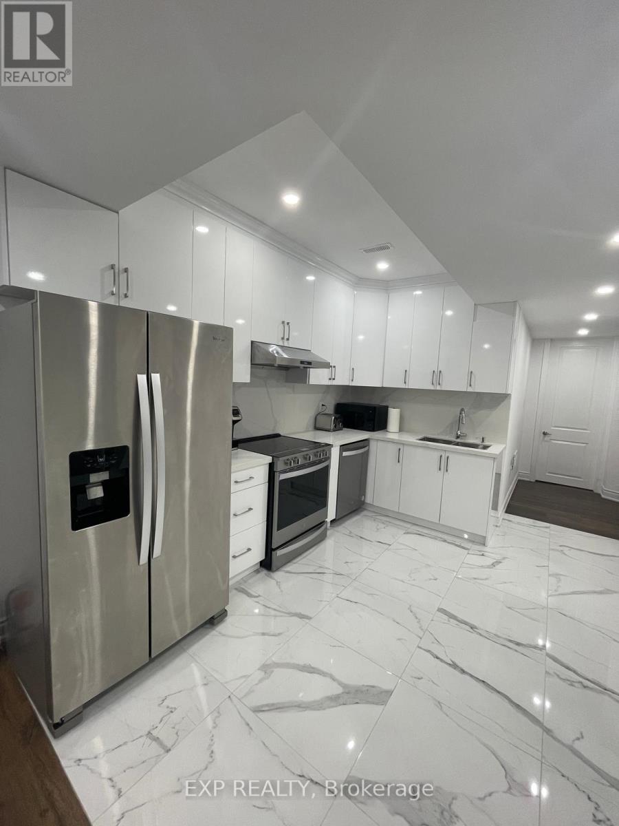 24 Frost Street, Brampton, Ontario  L6X 5P5 - Photo 6 - W12538108