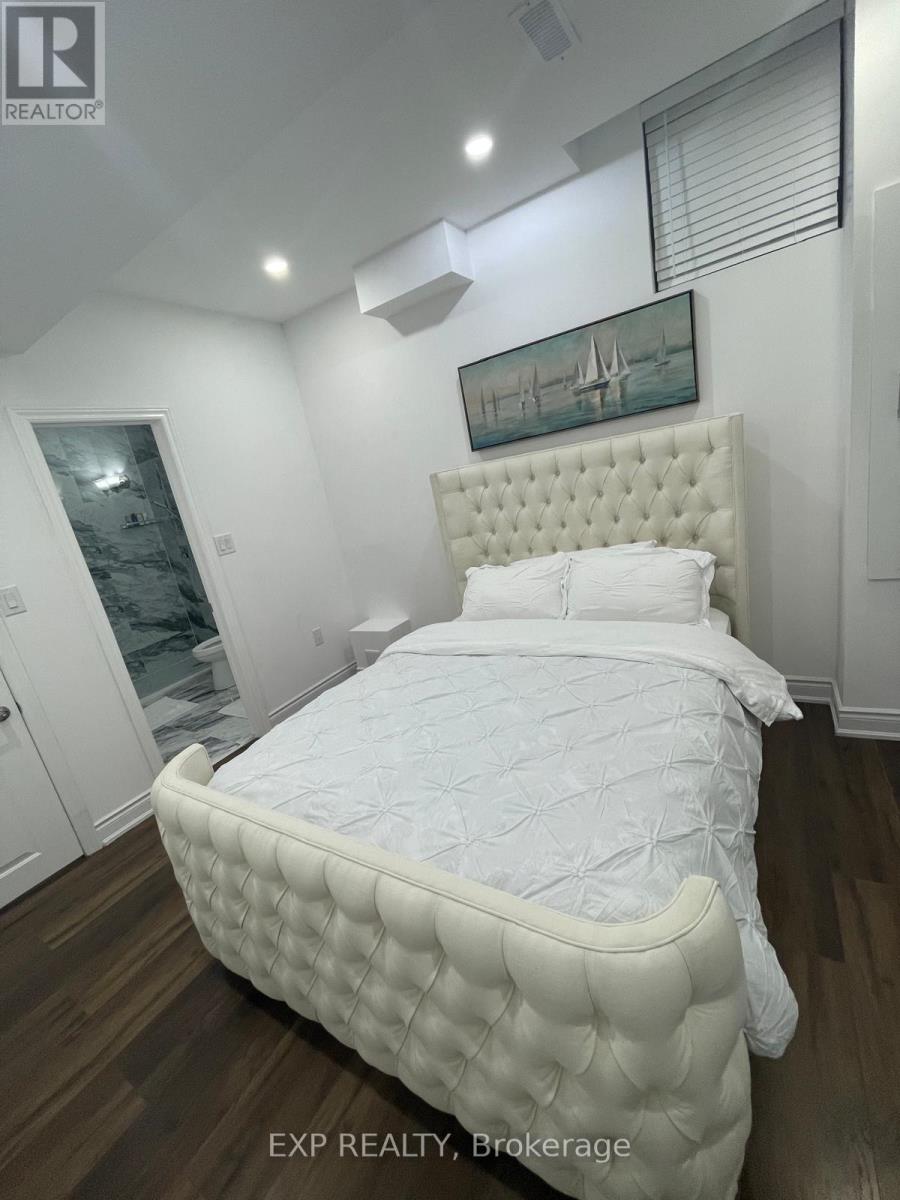 24 Frost Street, Brampton, Ontario  L6X 5P5 - Photo 8 - W12538108