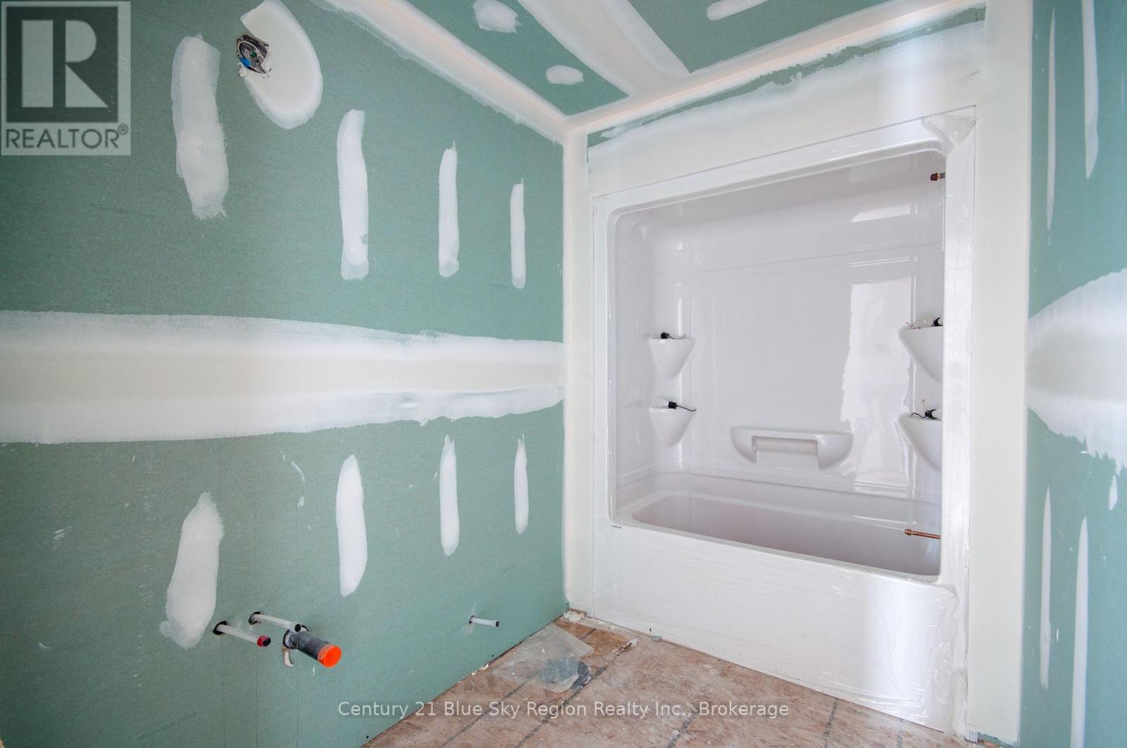 201 Talon Crescent, Bonfield, Ontario  P0H 2E0 - Photo 15 - X12538260