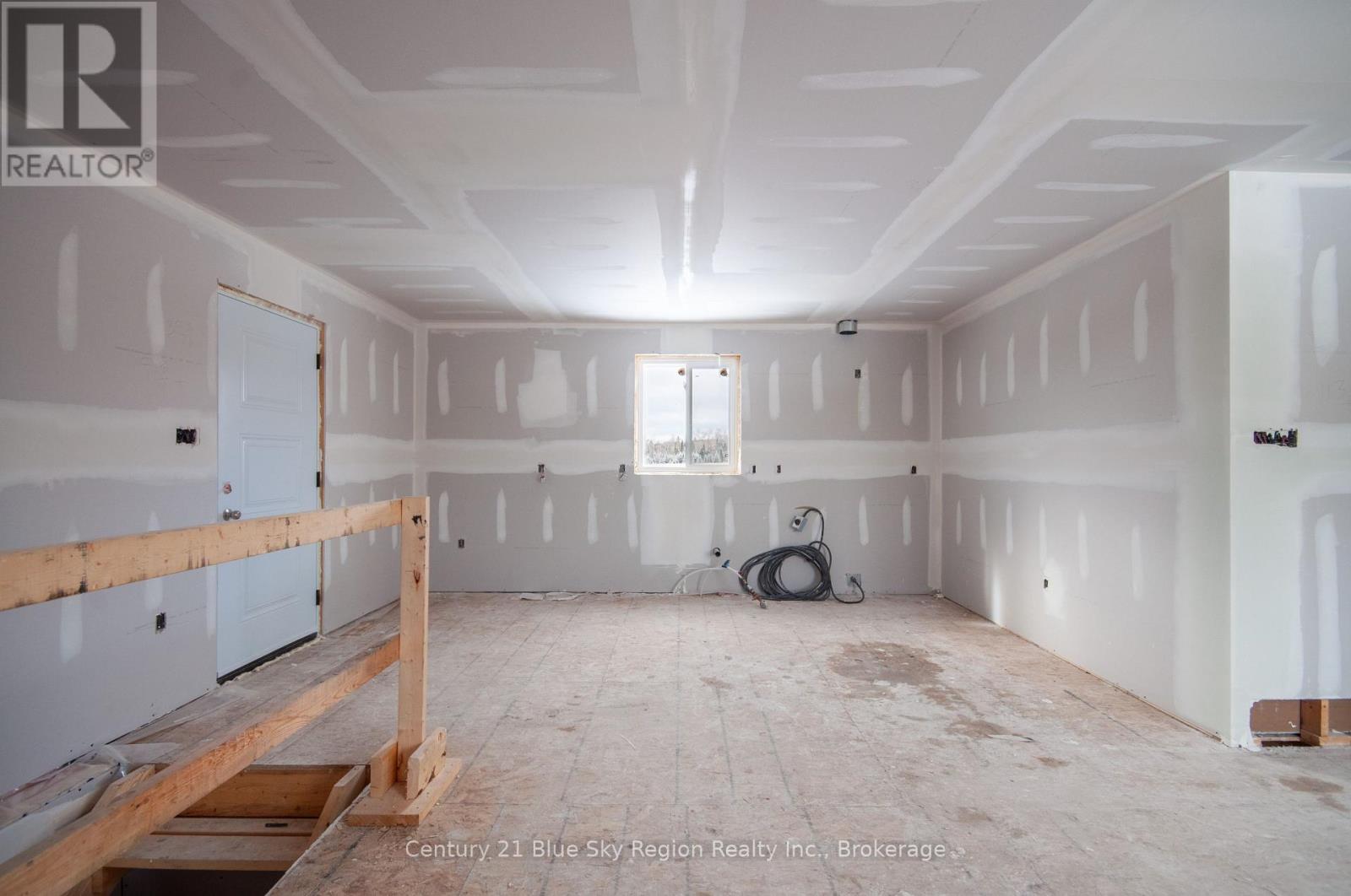 201 Talon Crescent, Bonfield, Ontario  P0H 2E0 - Photo 16 - X12538260