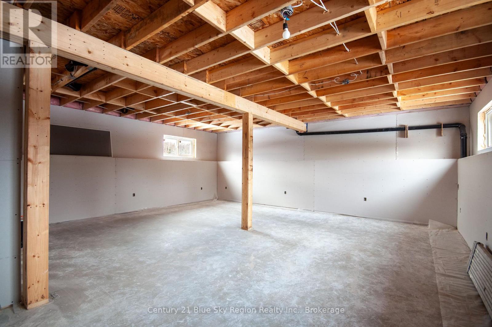 201 Talon Crescent, Bonfield, Ontario  P0H 2E0 - Photo 19 - X12538260