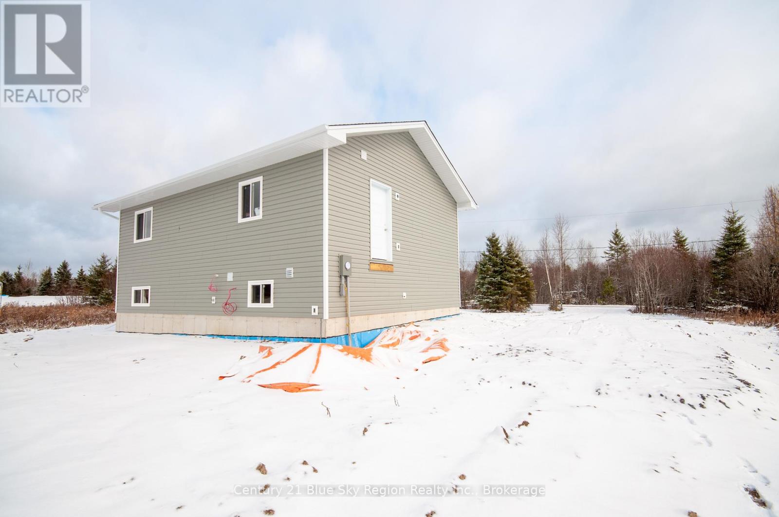 201 Talon Crescent, Bonfield, Ontario  P0H 2E0 - Photo 22 - X12538260