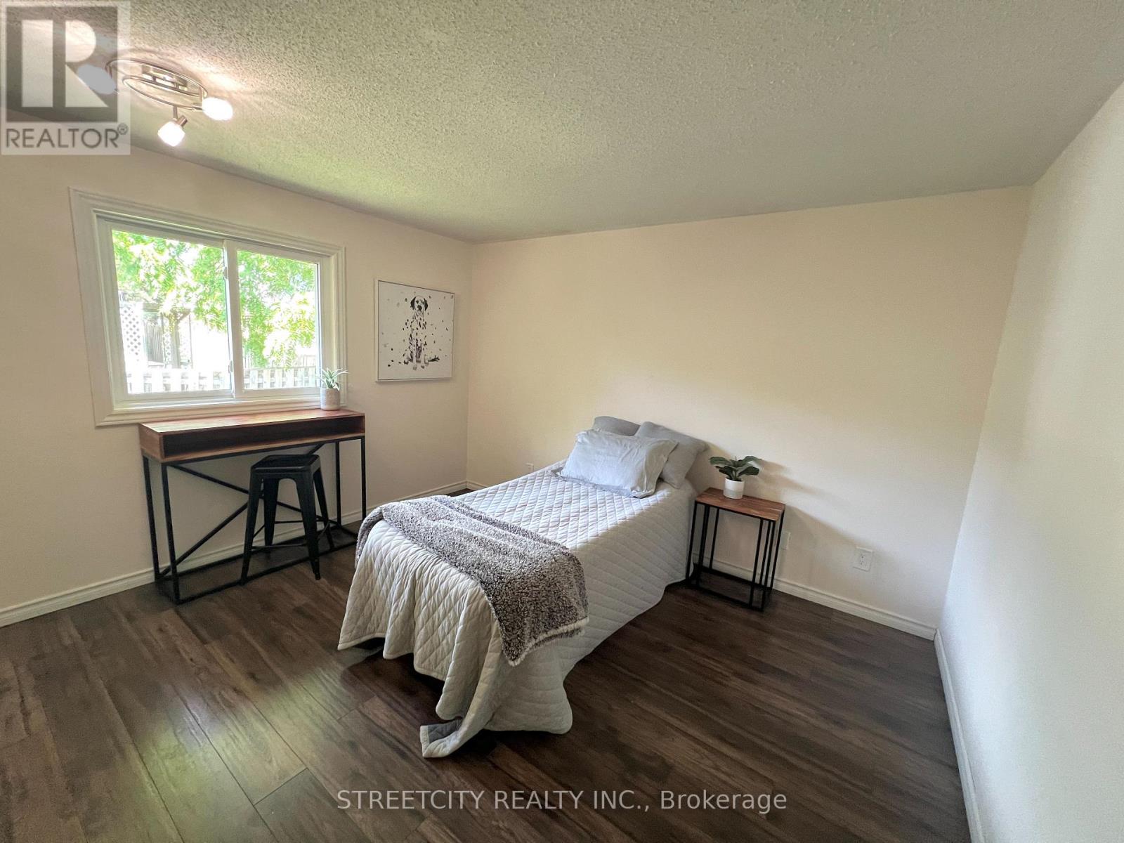 295 Walmer Grove, London North, Ontario  N6G 4G9 - Photo 20 - X12406300