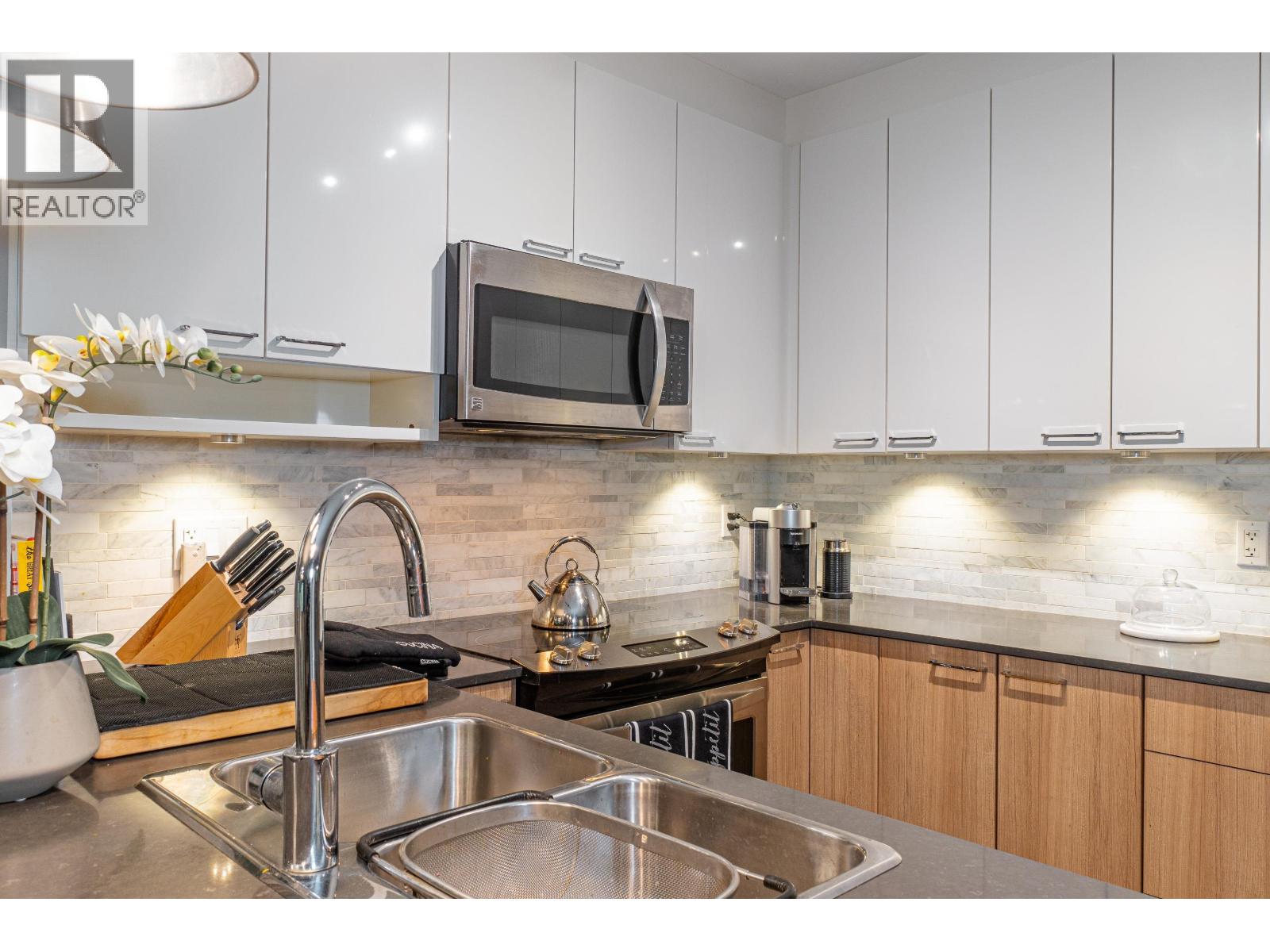 202 210 Lebleu Street, Coquitlam, British Columbia  V3K 4L6 - Photo 7 - R3066711