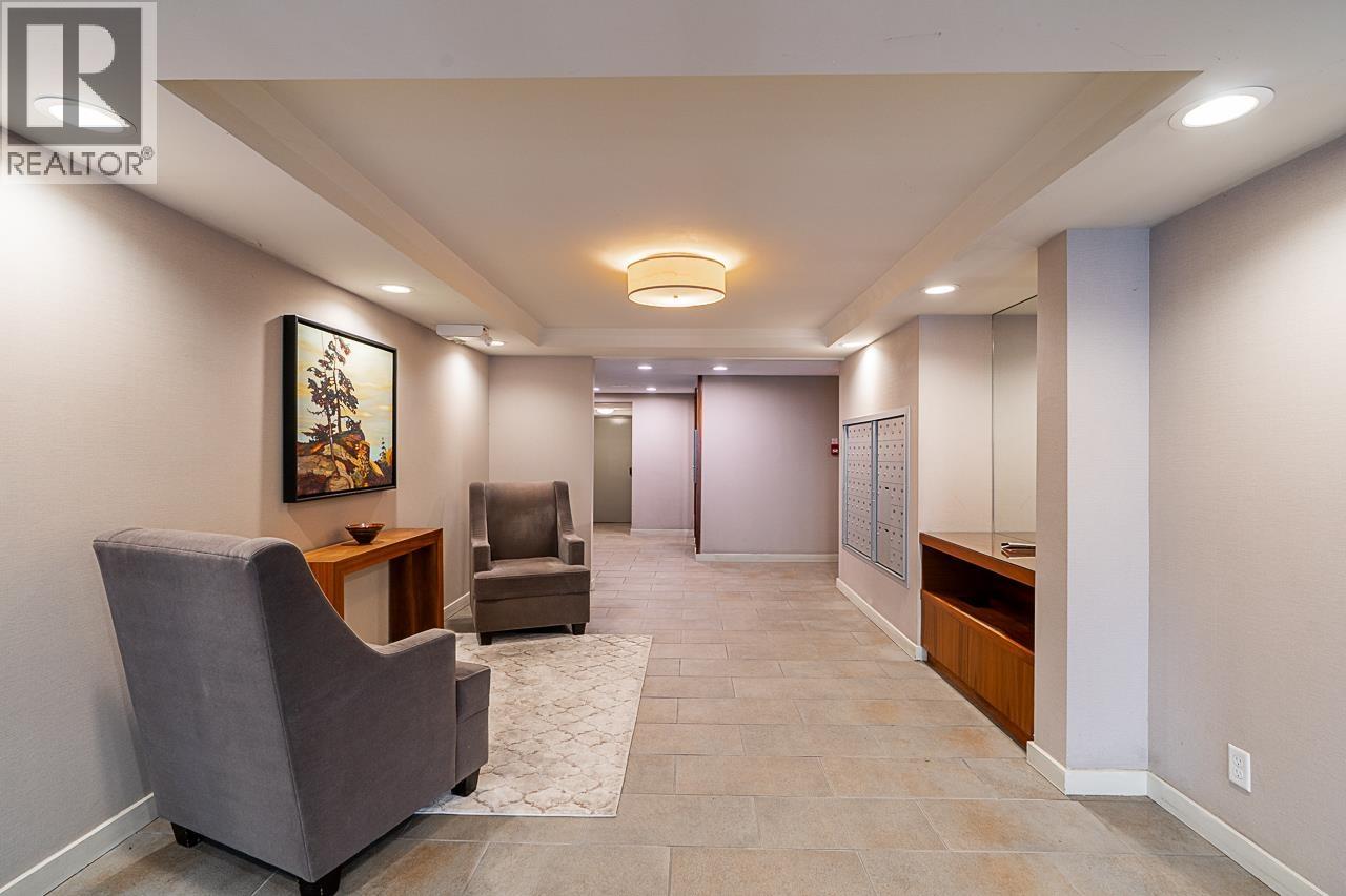 208 1355 Harwood Street, Vancouver, British Columbia  V6E 3W3 - Photo 3 - R3066723