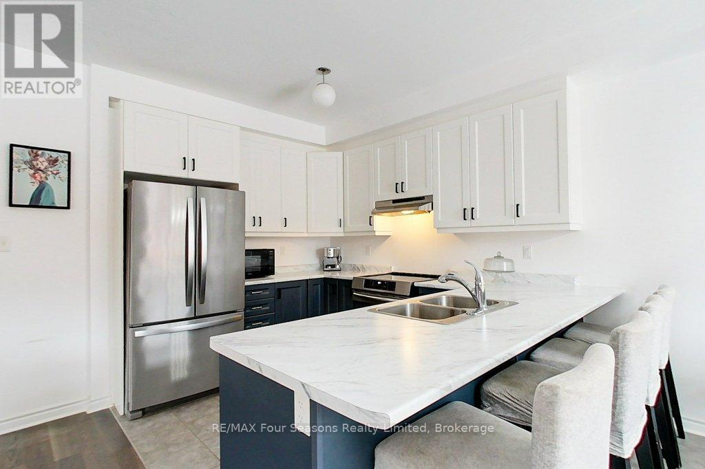 35 Kirby Avenue, Collingwood, Ontario  L9Y 3W8 - Photo 10 - S12538266