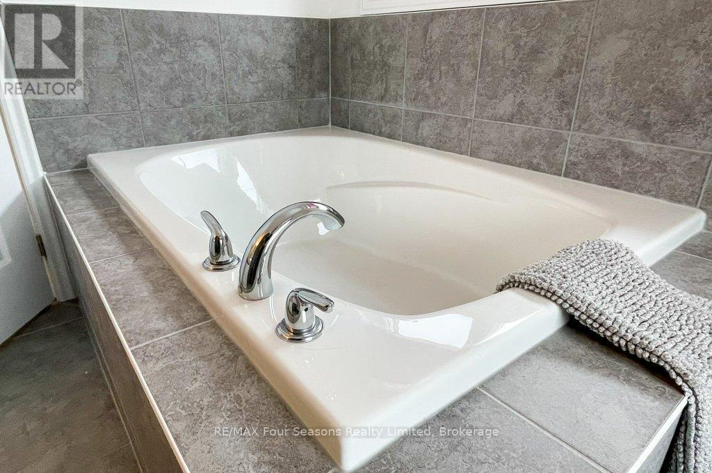 35 Kirby Avenue, Collingwood, Ontario  L9Y 3W8 - Photo 43 - S12538266