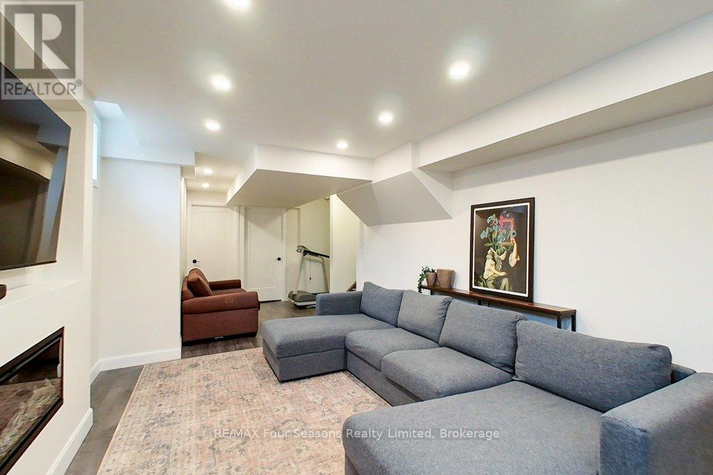 35 Kirby Avenue, Collingwood, Ontario  L9Y 3W8 - Photo 46 - S12538266