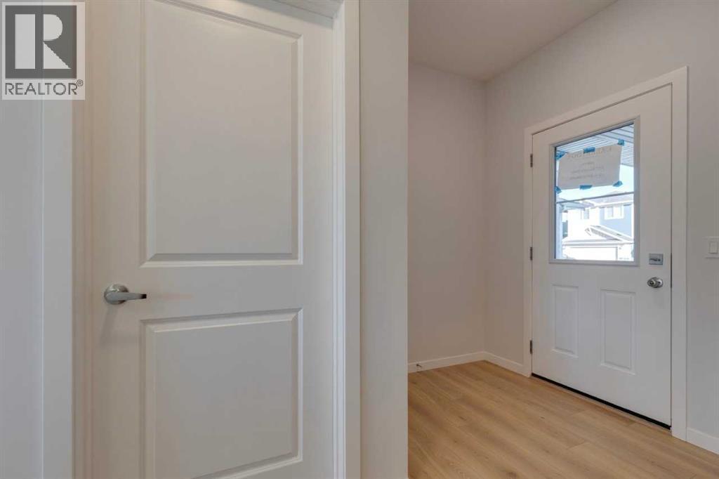 1477 Bayview Point Sw, Airdrie, Alberta  T4B 3N8 - Photo 8 - A2262865