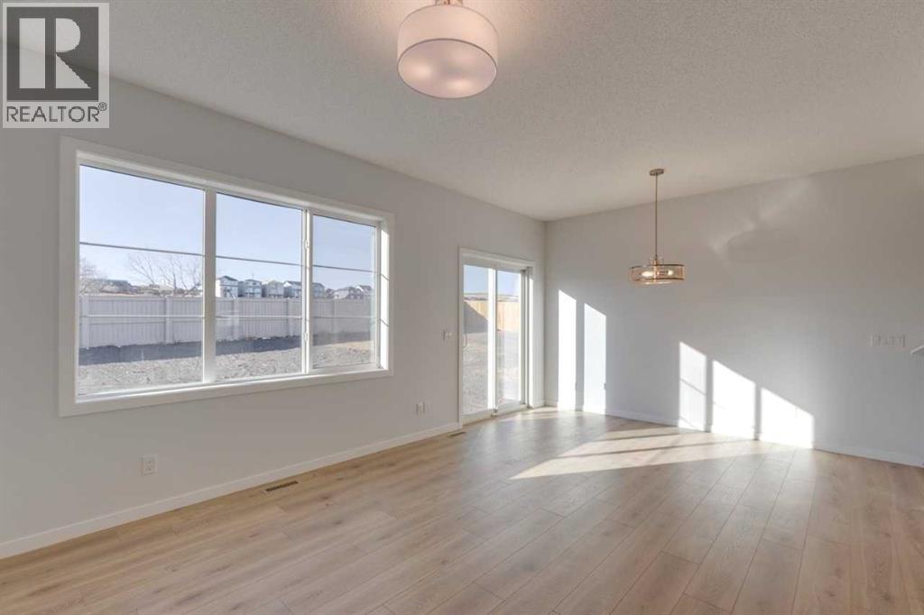 1477 Bayview Point Sw, Airdrie, Alberta  T4B 3N8 - Photo 14 - A2262865