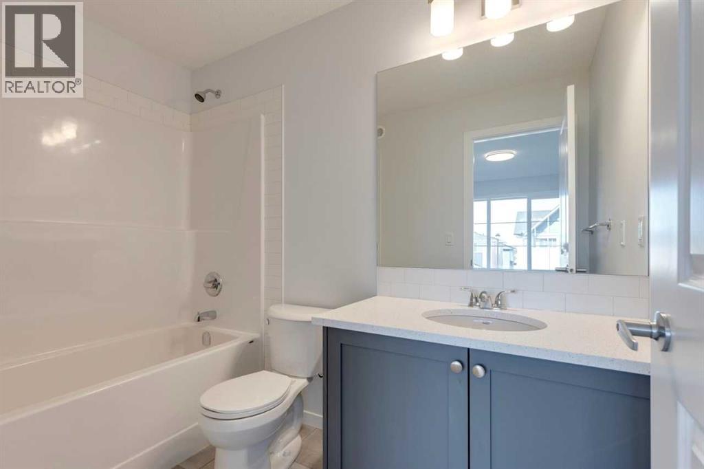 1477 Bayview Point Sw, Airdrie, Alberta  T4B 3N8 - Photo 27 - A2262865