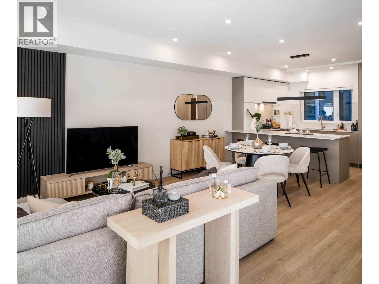 311 342 Mountain Highway, North Vancouver, British Columbia  V7J 2K8 - Photo 13 - R3062721