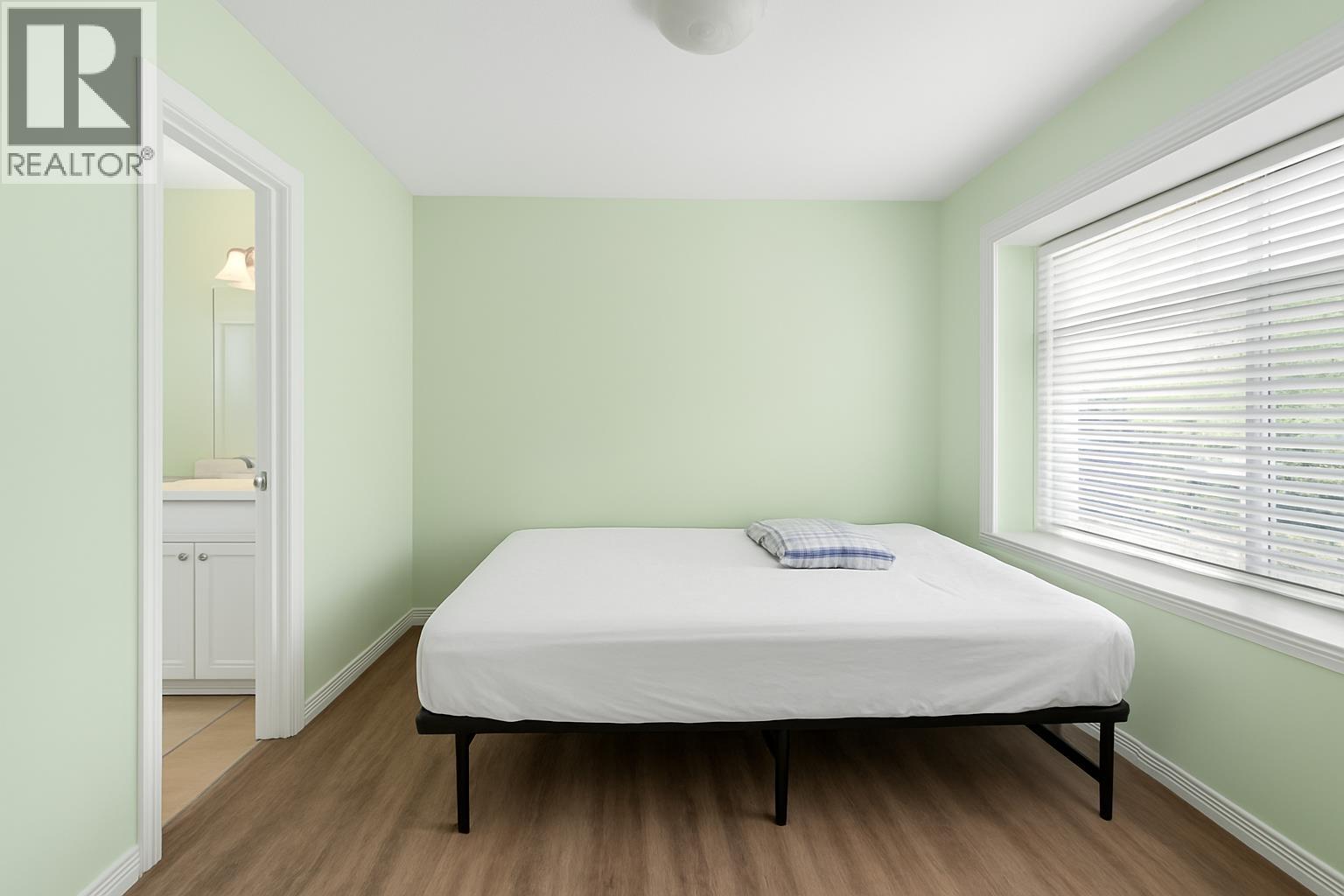 7722 12th Avenue, Burnaby, British Columbia  V3N 2K5 - Photo 10 - R3066680