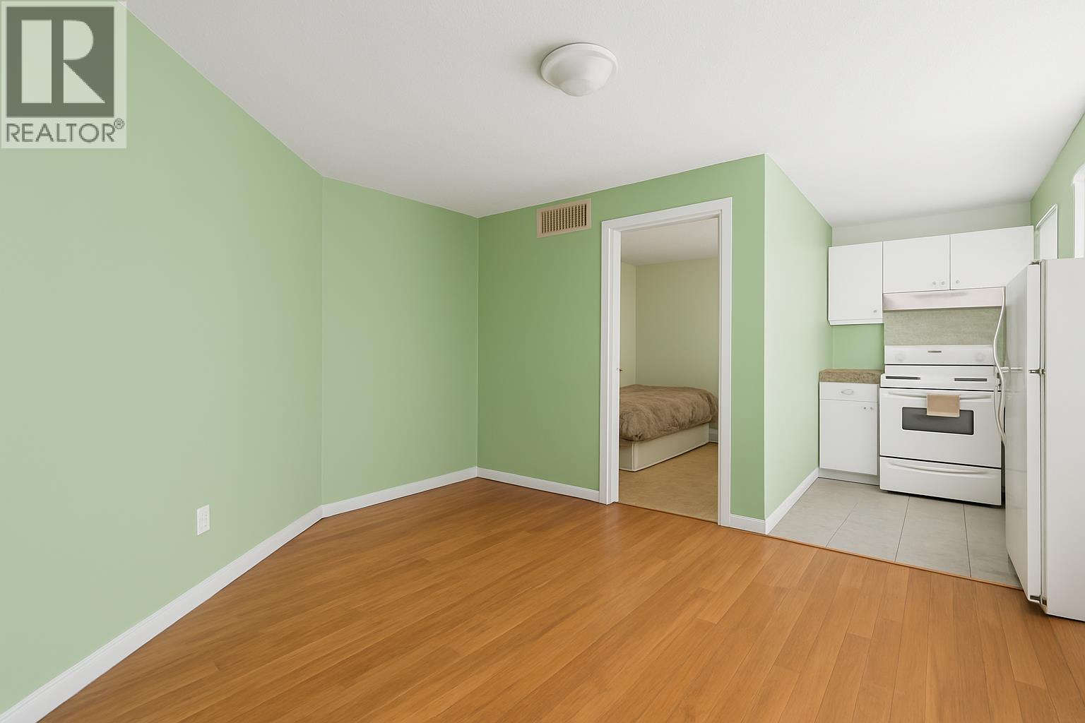 7722 12th Avenue, Burnaby, British Columbia  V3N 2K5 - Photo 15 - R3066680