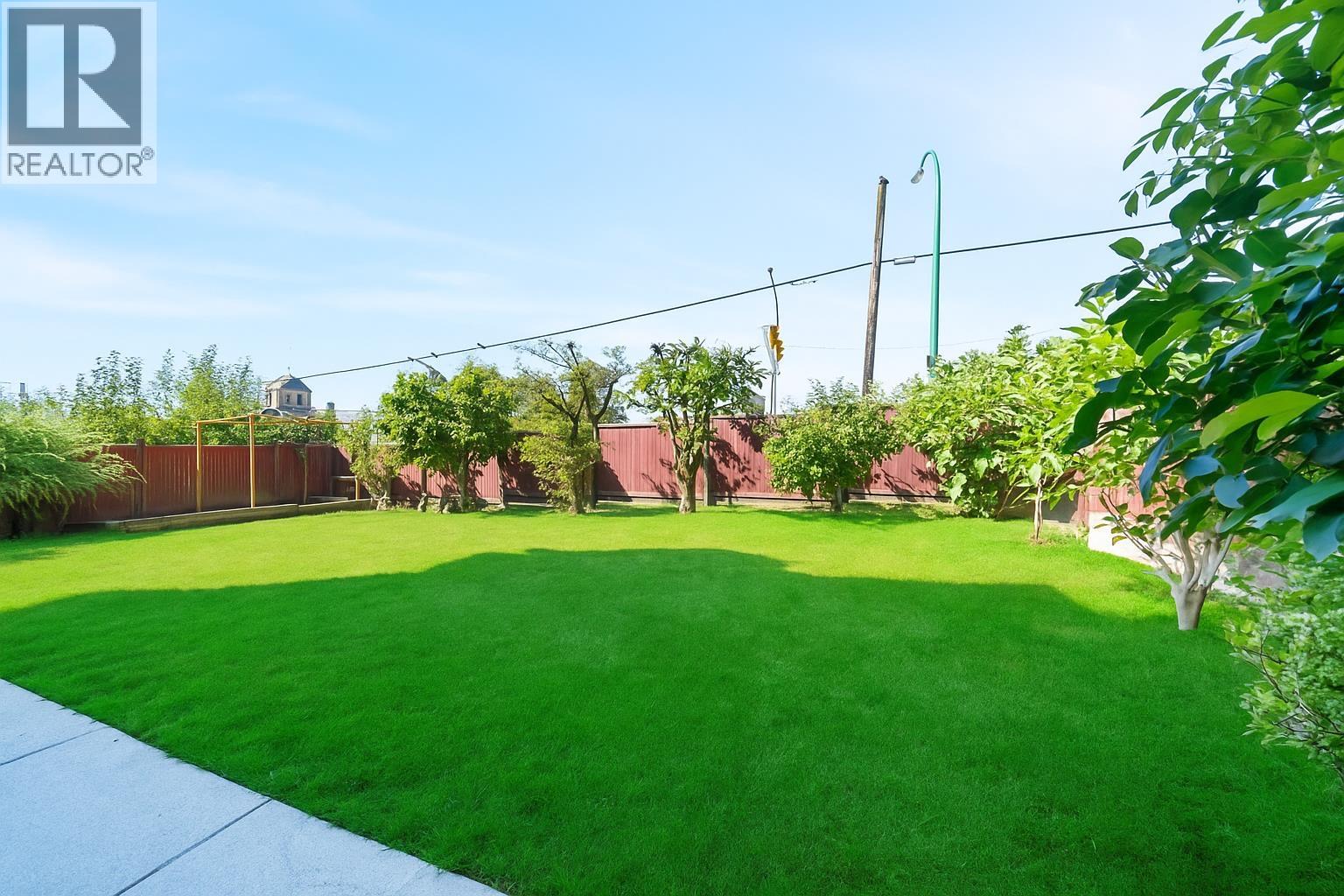 7722 12th Avenue, Burnaby, British Columbia  V3N 2K5 - Photo 21 - R3066680