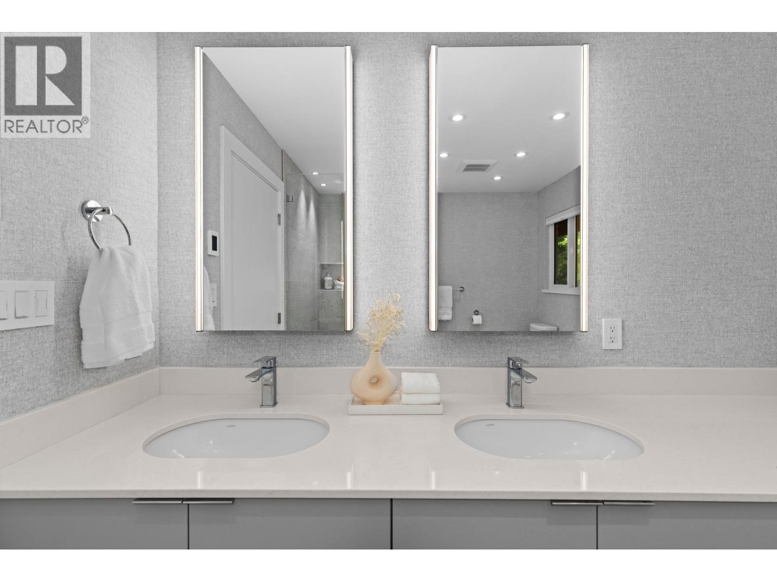 5540 Marine Drive, West Vancouver, British Columbia V7W 2R5 - Photo 23 - R3066698