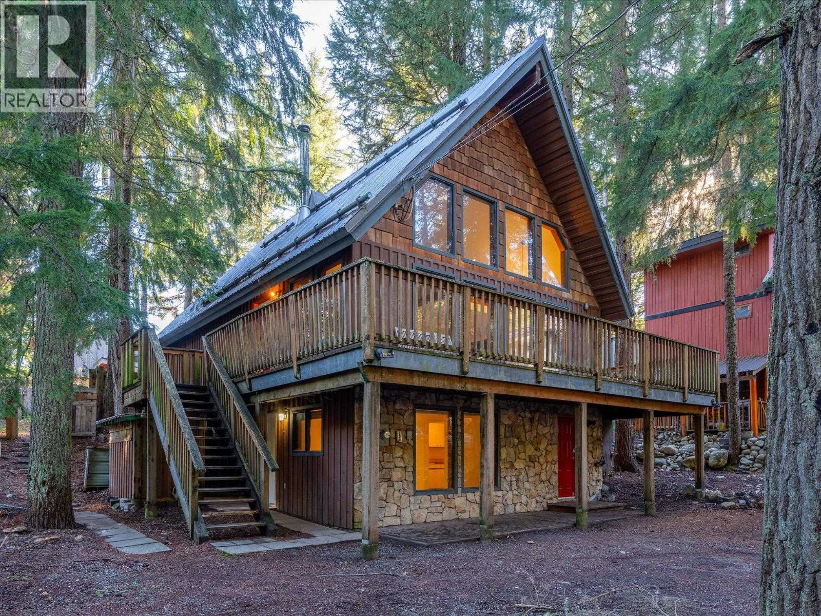 9356 Emerald Drive, Whistler, British Columbia  V8E 0G5 - Photo 2 - R3066730