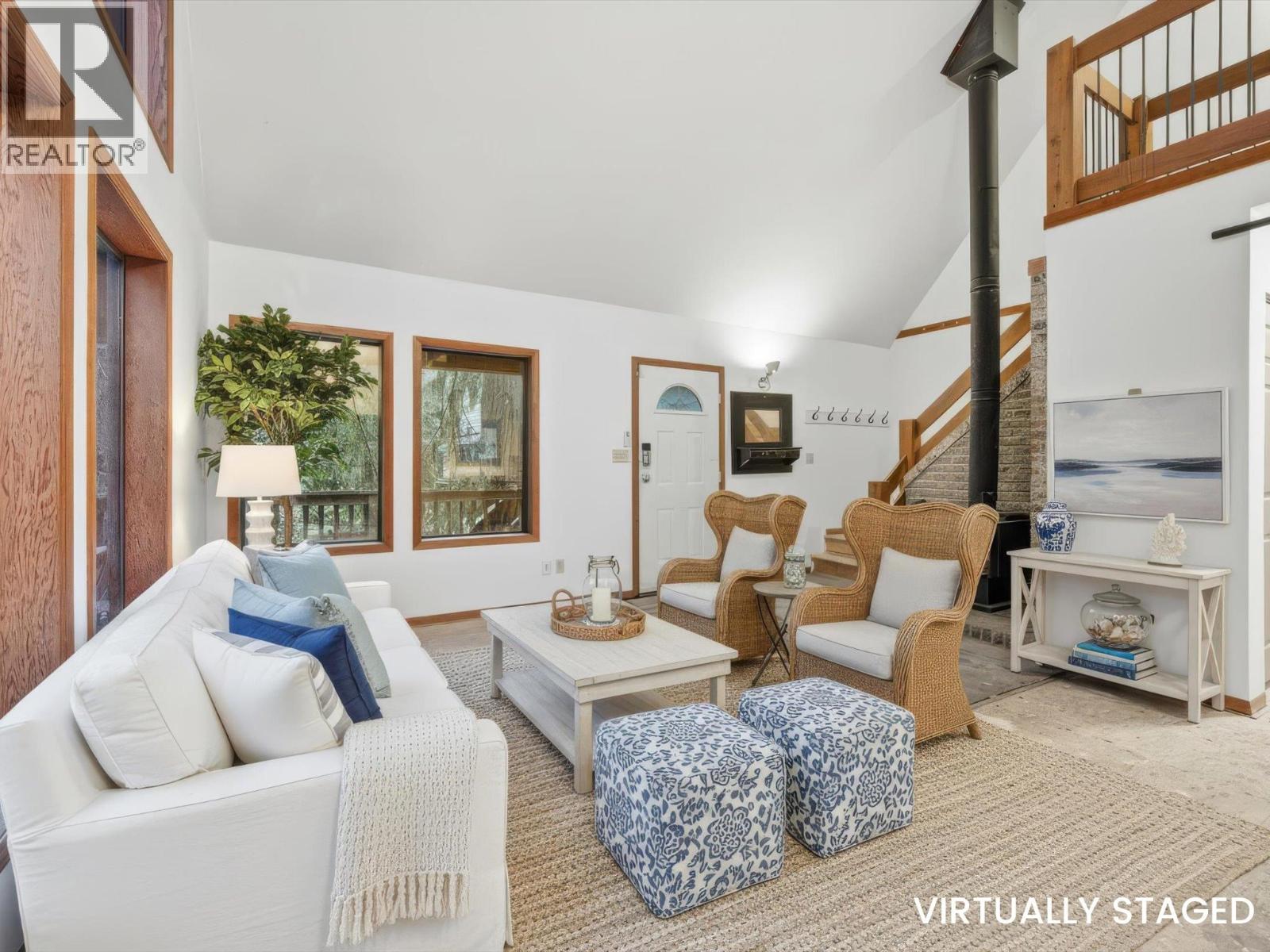 9356 Emerald Drive, Whistler, British Columbia  V8E 0G5 - Photo 3 - R3066730