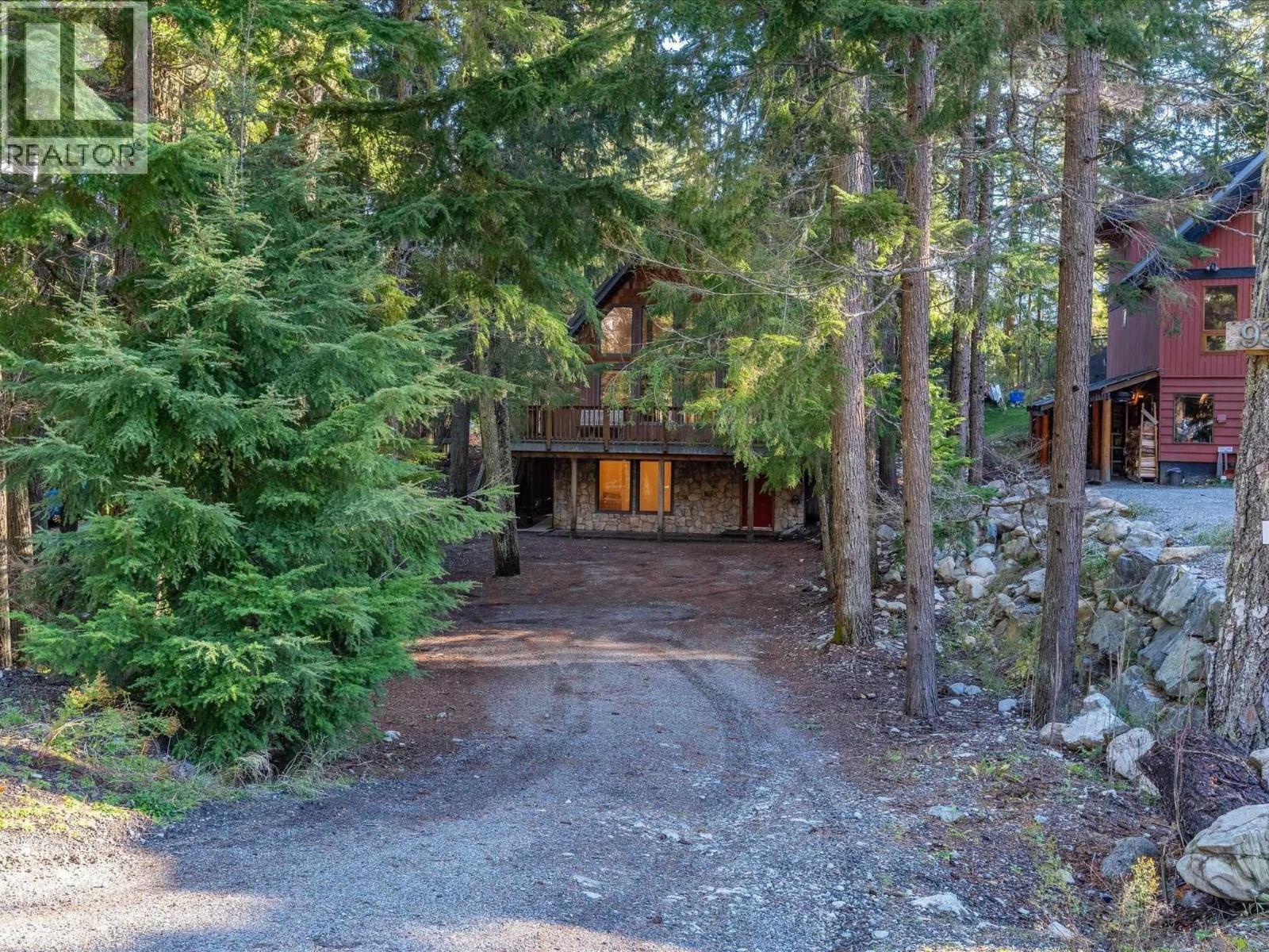 9356 Emerald Drive, Whistler, British Columbia  V8E 0G5 - Photo 8 - R3066730