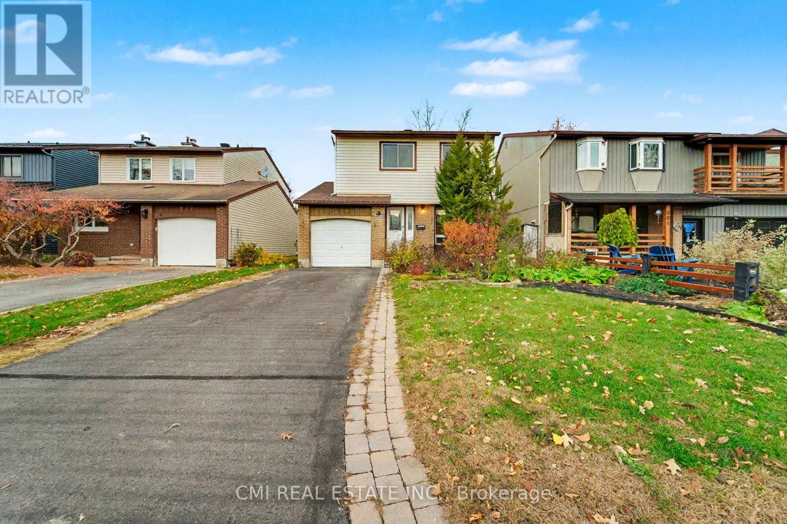 879 BEAUCLAIRE DRIVE, Ottawa, Ontario