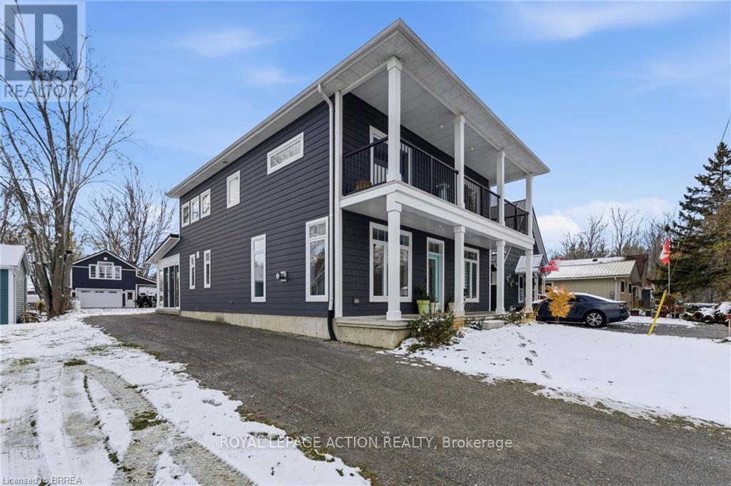 8 Arnold Street, Norfolk, Ontario  N0E 1R0 - Photo 2 - X12537898