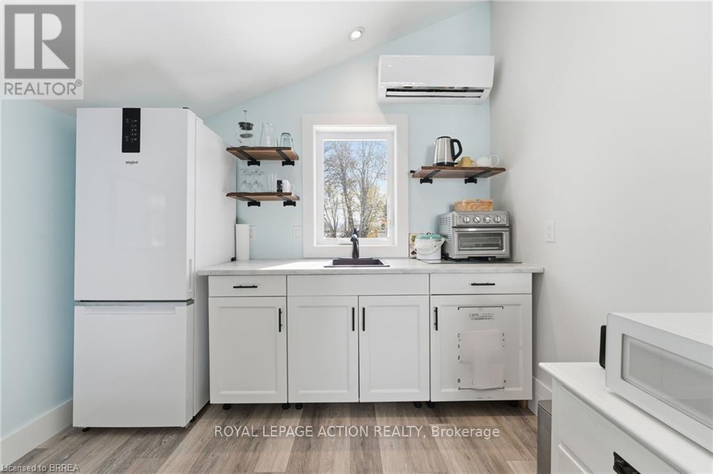 8 Arnold Street, Norfolk, Ontario  N0E 1R0 - Photo 33 - X12537898