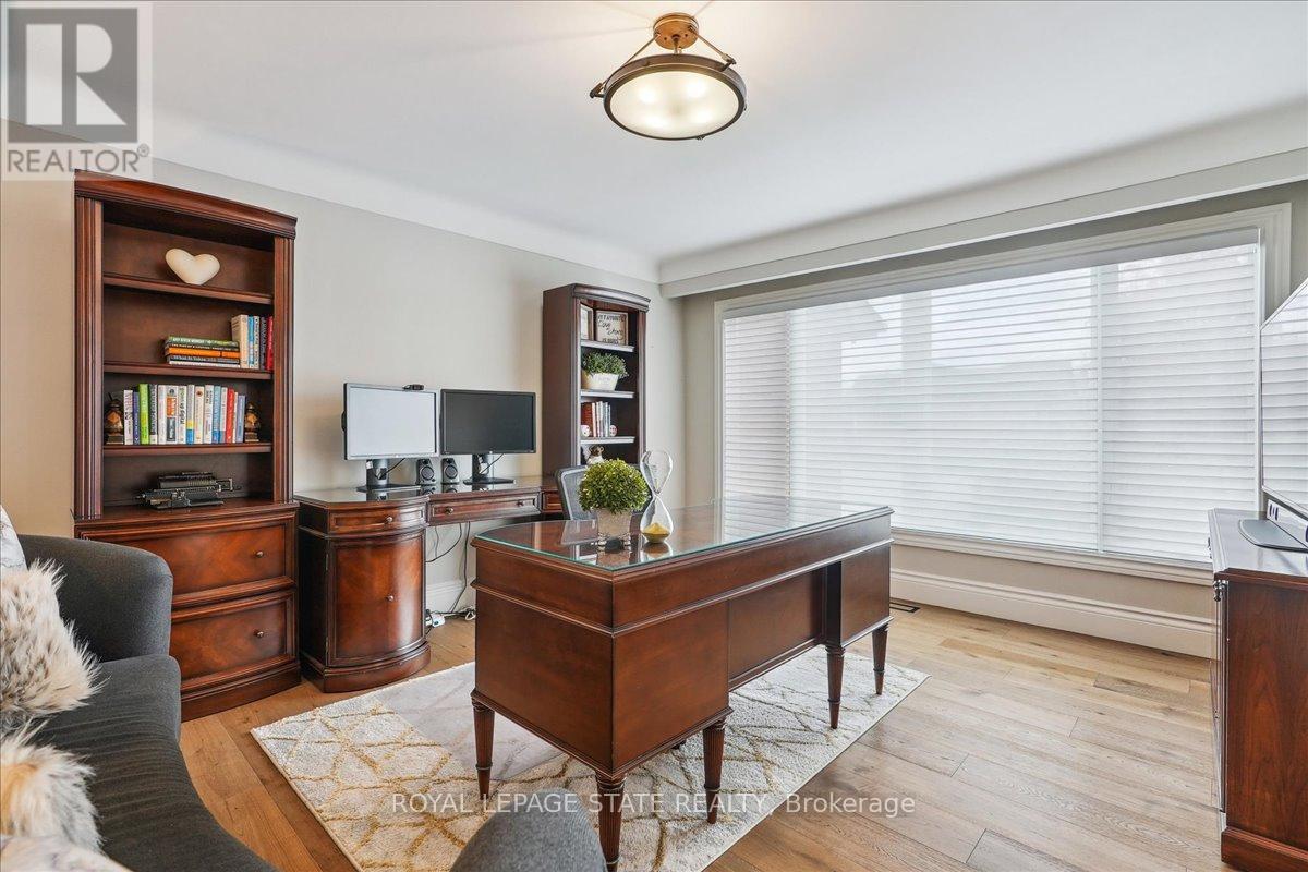 10 Azalea Court, Hamilton, Ontario  L8J 1K4 - Photo 22 - X12538042