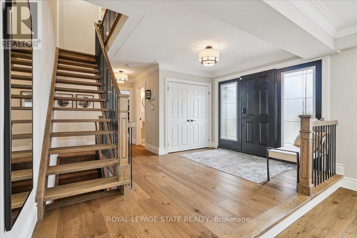 10 Azalea Court, Hamilton, Ontario  L8J 1K4 - Photo 4 - X12538042