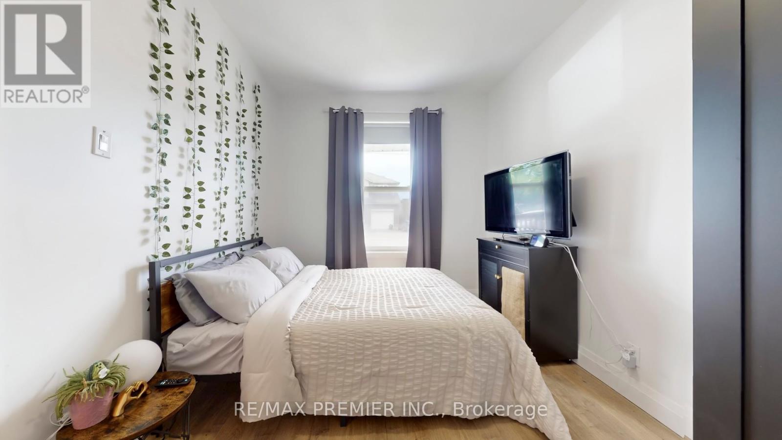 1 Burness Drive, St. Catharines, Ontario  L2P 1J2 - Photo 10 - X12538052